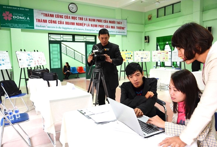 Dự án ITTP ĐH Đông Á: Chọn CNTT như một “cứu cánh” cho bạn trẻ thiệt thòi, kém may mắn